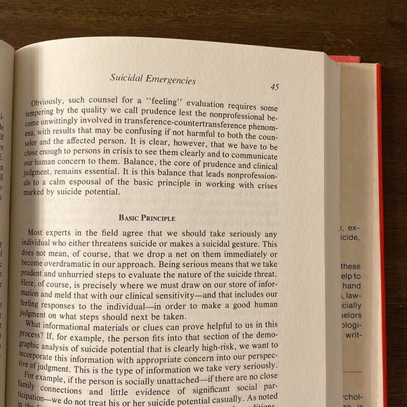 Crisis Counseling The Essential Guide for Nonprofessional Counselors, 1981 - Picture 5 of 13